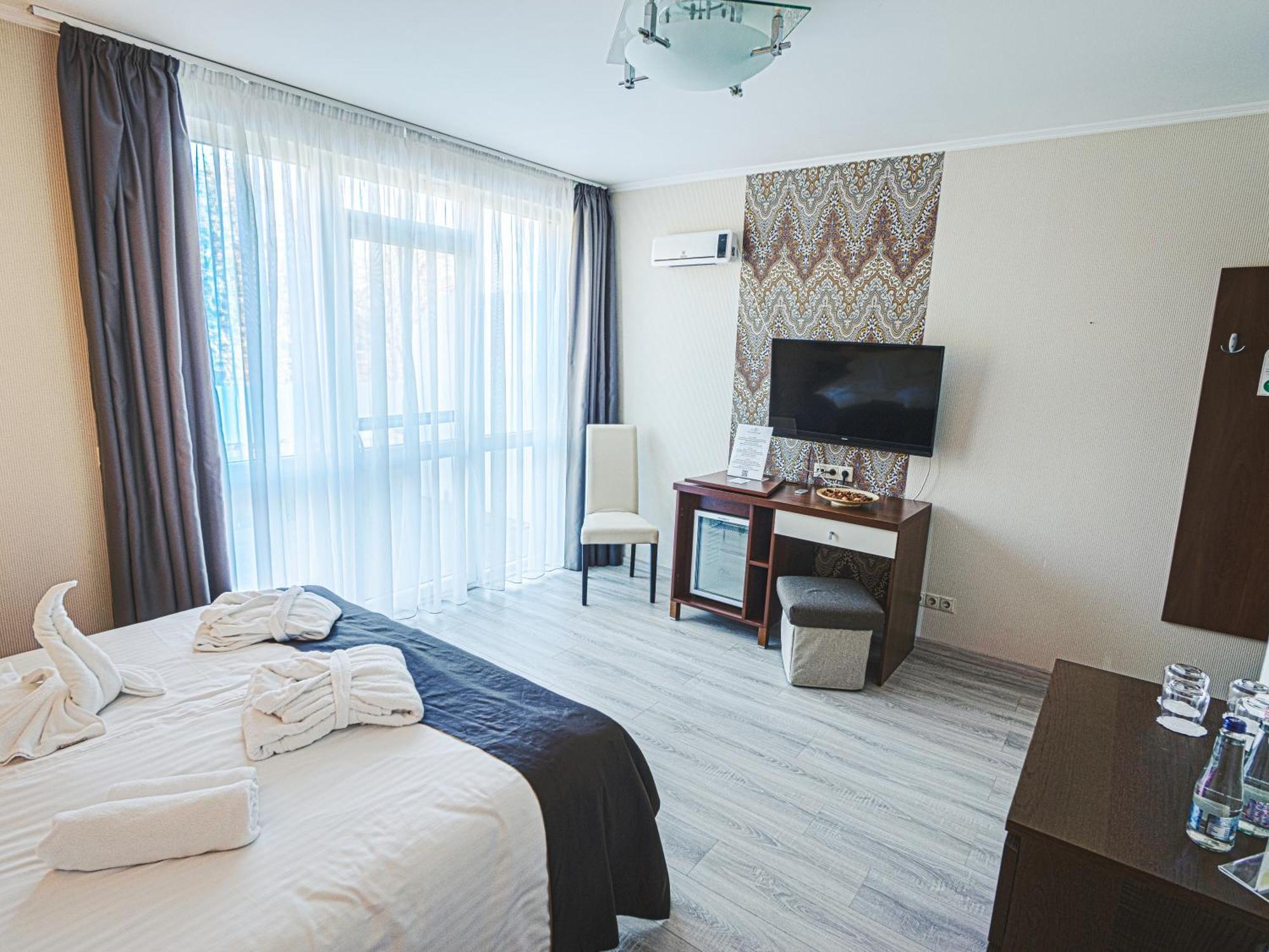 ฮอลิเดย์ บีช เวลล์เนสส์ โฮเทล วิต ซาวน่า พาร์ค Hotel บูดาเปสต์ ภายนอก รูปภาพ