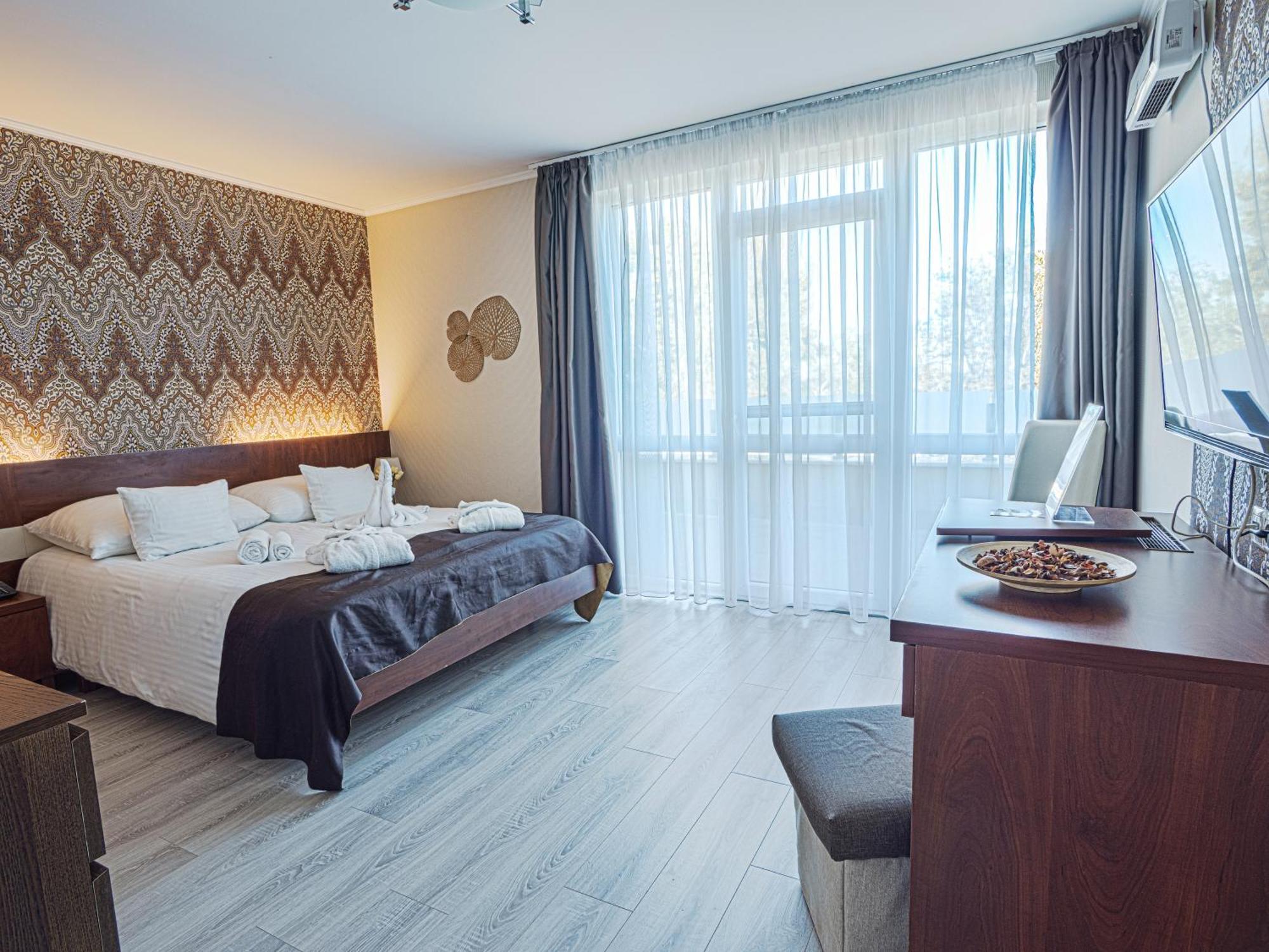 ฮอลิเดย์ บีช เวลล์เนสส์ โฮเทล วิต ซาวน่า พาร์ค Hotel บูดาเปสต์ ภายนอก รูปภาพ