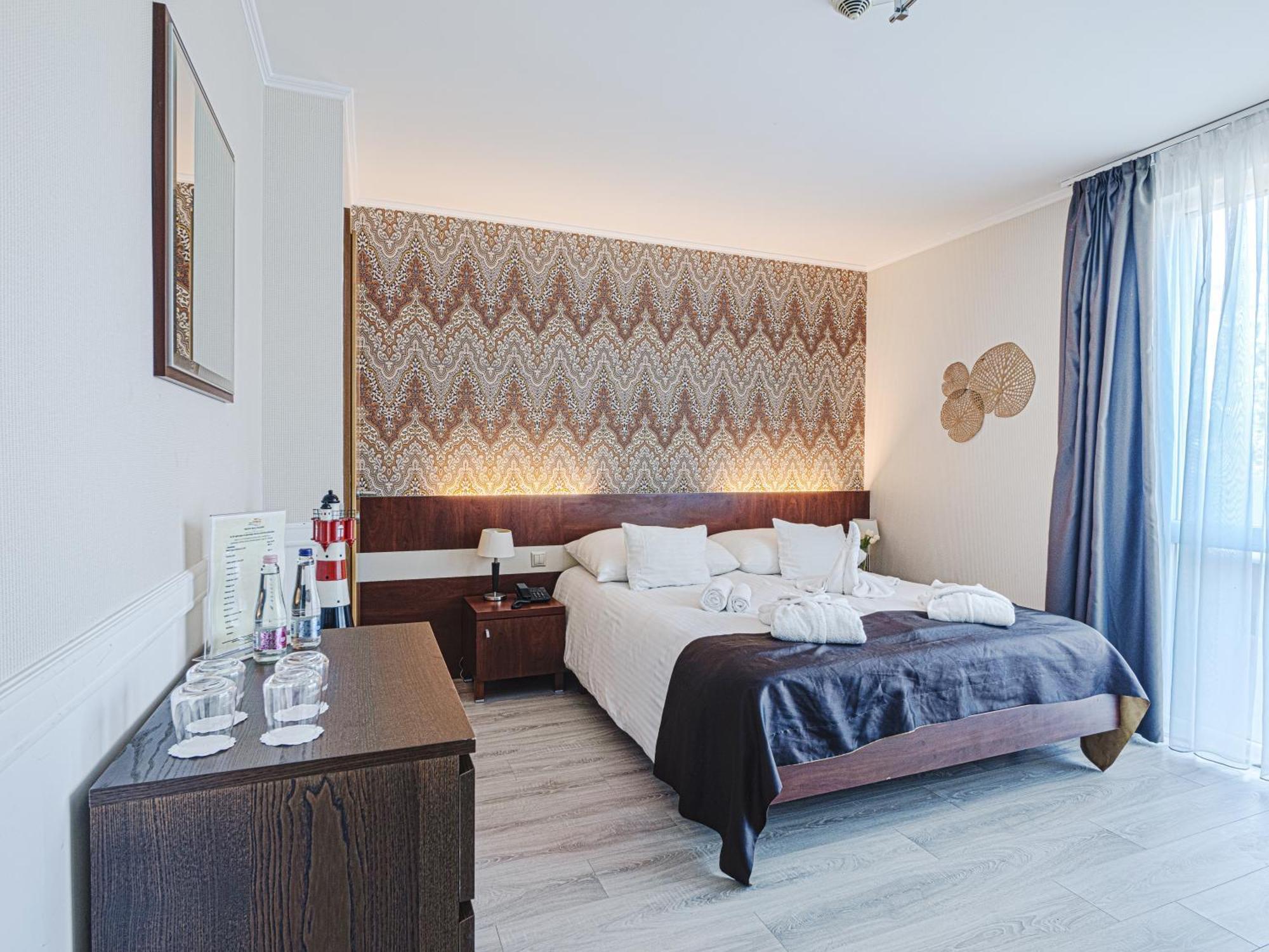 ฮอลิเดย์ บีช เวลล์เนสส์ โฮเทล วิต ซาวน่า พาร์ค Hotel บูดาเปสต์ ภายนอก รูปภาพ