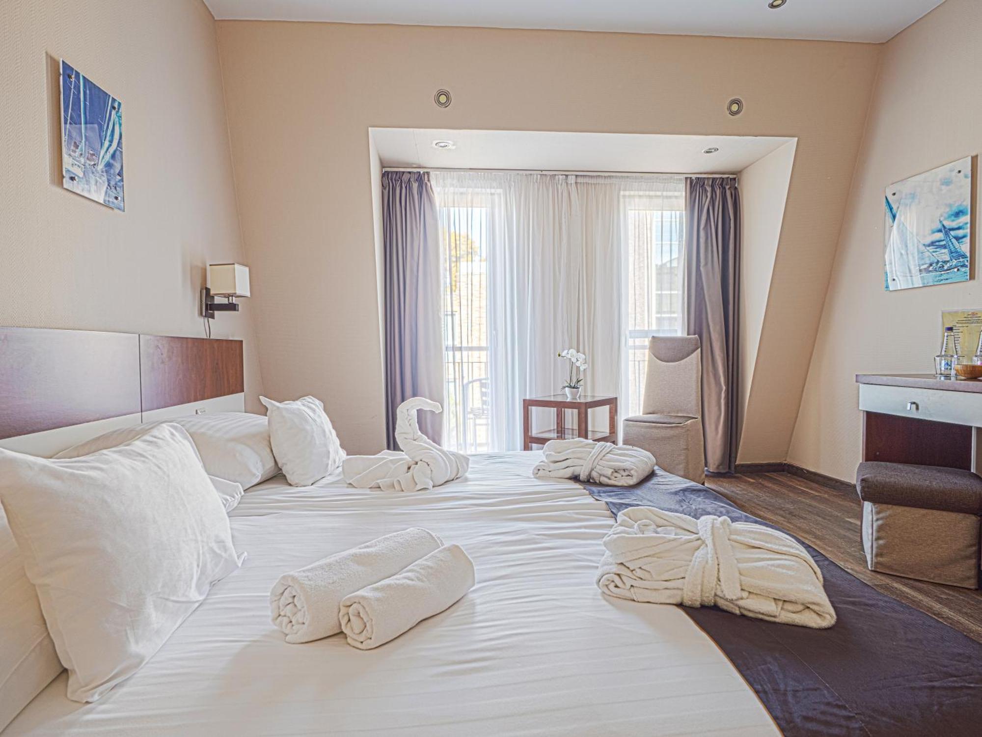 ฮอลิเดย์ บีช เวลล์เนสส์ โฮเทล วิต ซาวน่า พาร์ค Hotel บูดาเปสต์ ภายนอก รูปภาพ